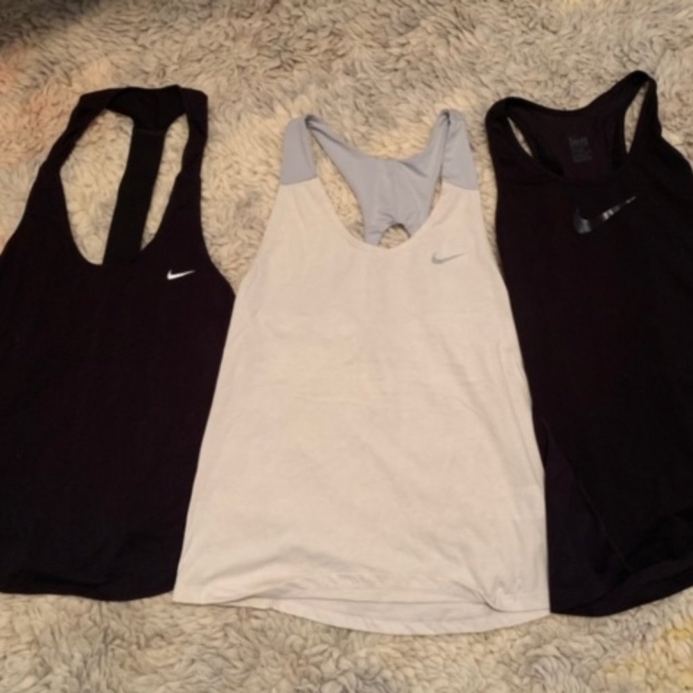 Set Of 3 Nike Workout Tank Tops
